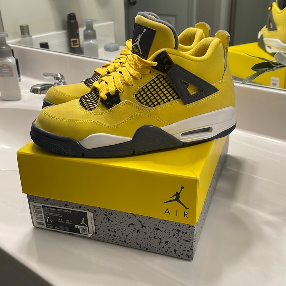 Jordan 4 Retro Lightning 7Y/8.5W